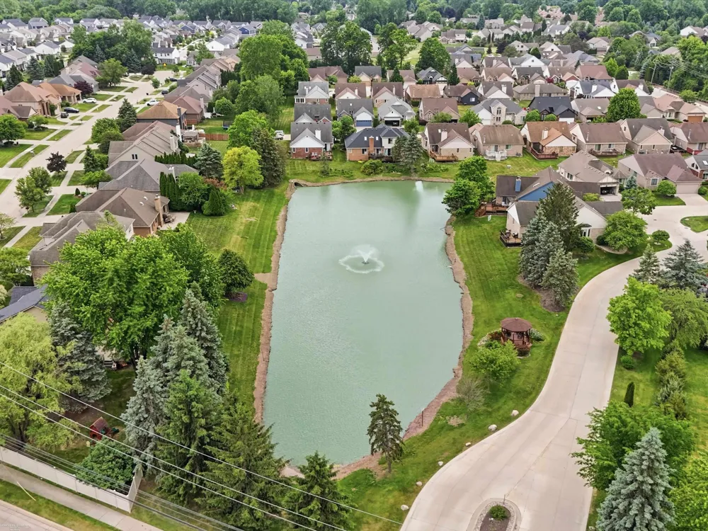 41891 Clinton Pines Drive Clinton Charter Township, MI 48038