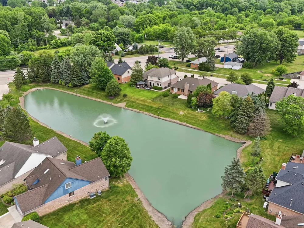 41891 Clinton Pines Drive Clinton Charter Township, MI 48038