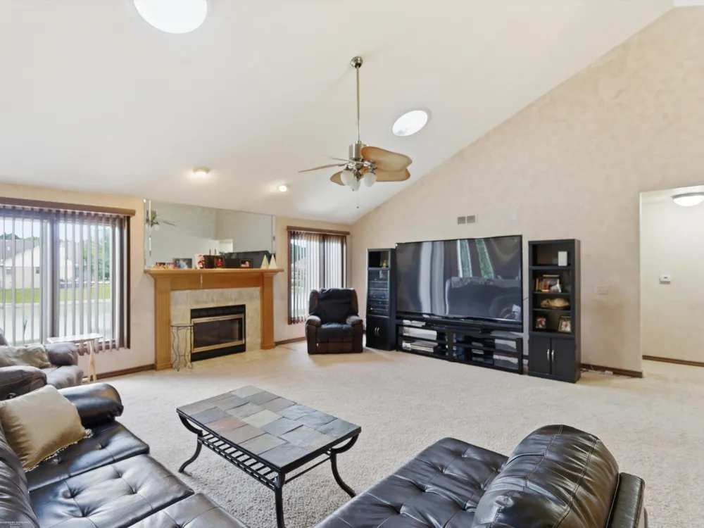 41891 Clinton Pines Drive Clinton Charter Township, MI 48038