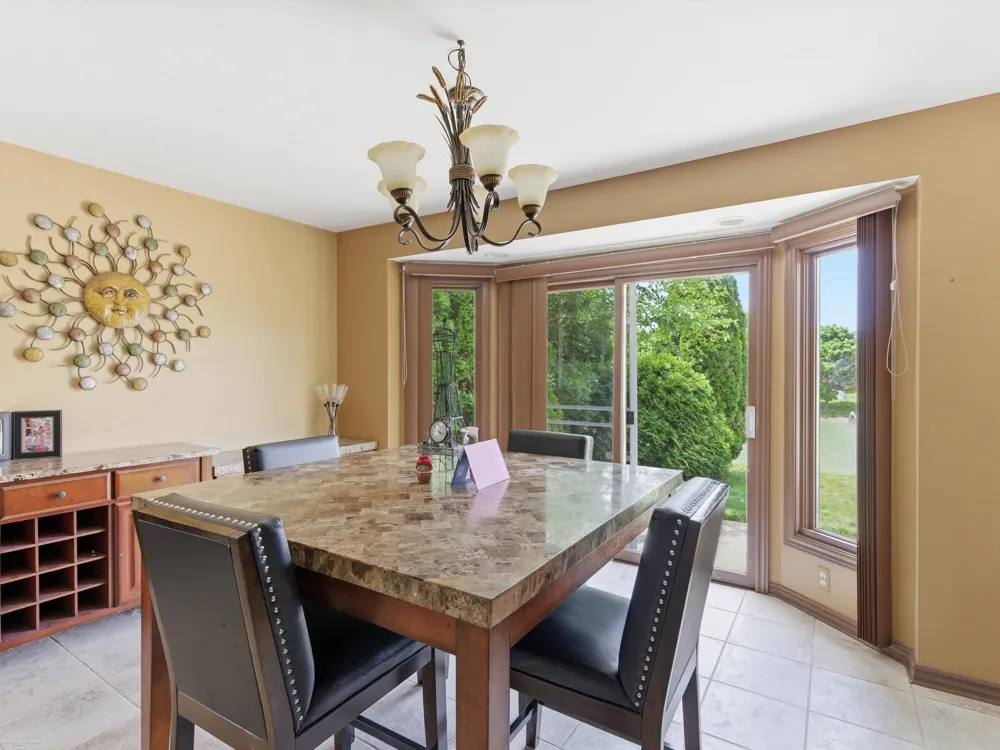 41891 Clinton Pines Drive Clinton Charter Township, MI 48038