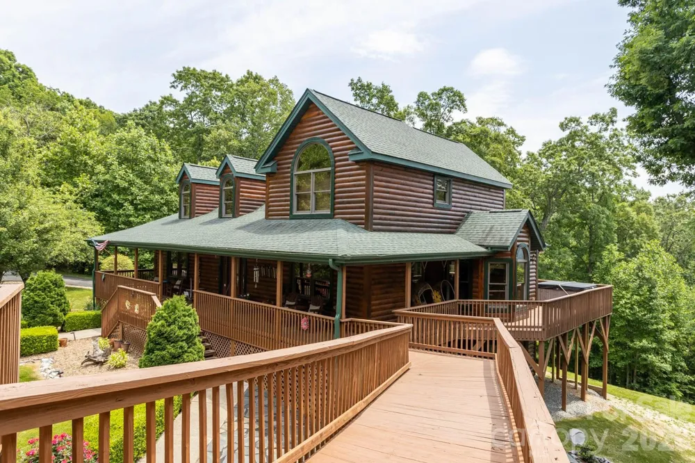 110 Mountain Crest Drive S Marion, NC 28752