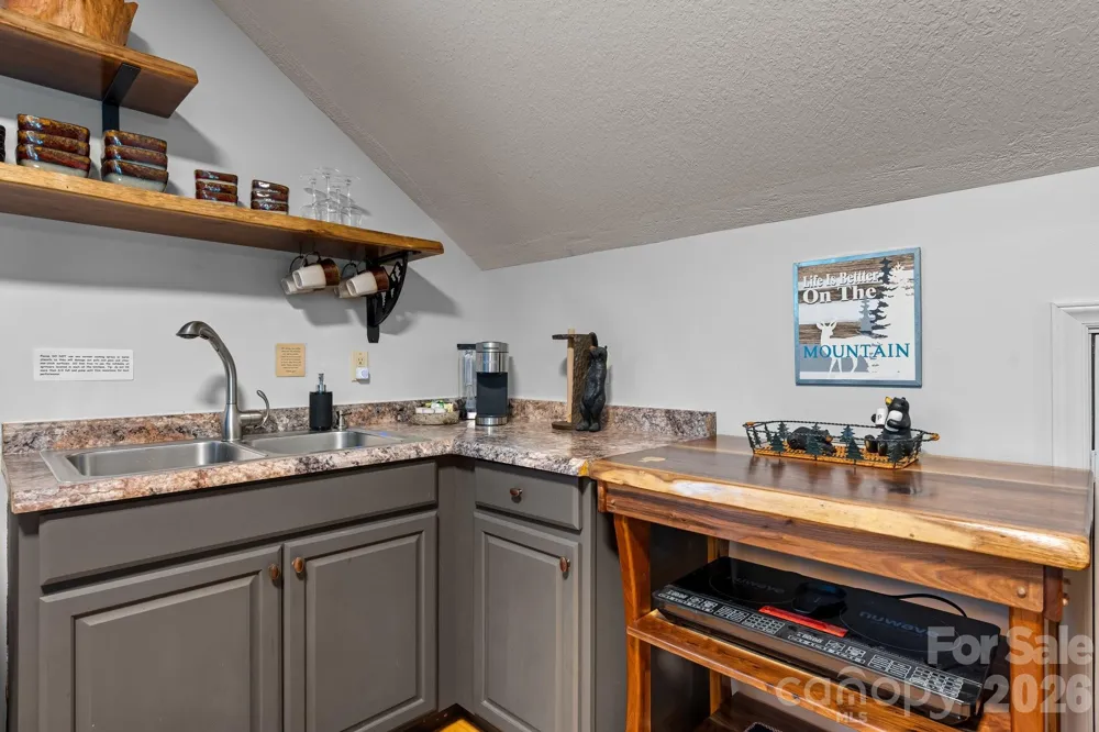 110 Mountain Crest Drive S Marion, NC 28752