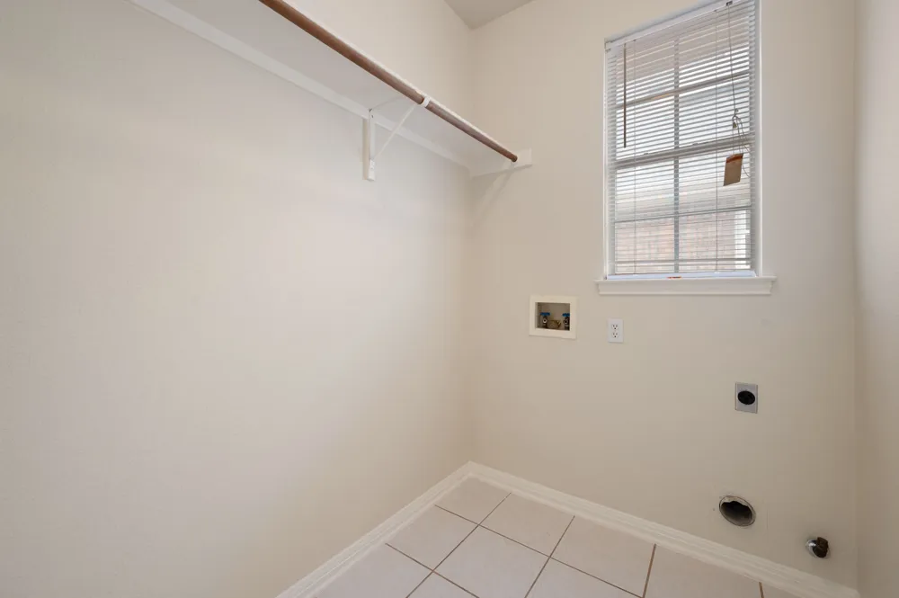 10004 Scull Creek Drive Austin, TX 78730