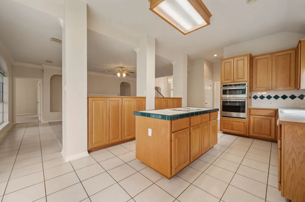 10004 Scull Creek Drive Austin, TX 78730