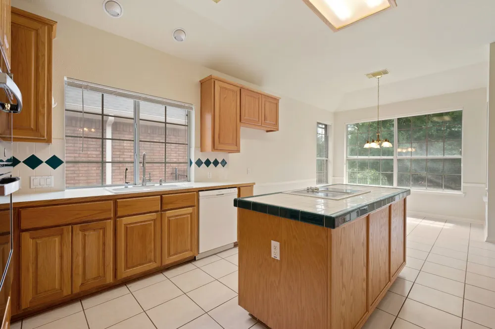 10004 Scull Creek Drive Austin, TX 78730