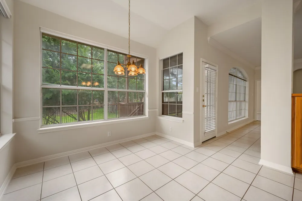 10004 Scull Creek Drive Austin, TX 78730