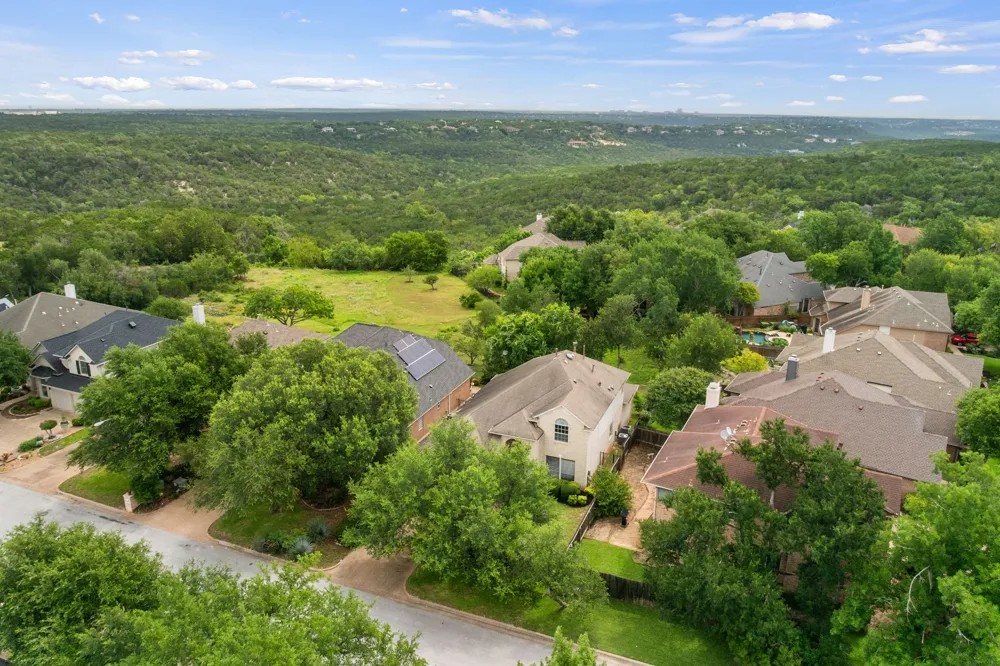 10004 Scull Creek Drive Austin, TX 78730