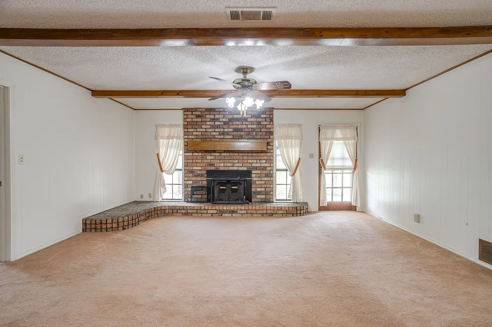 1288 Fm 67 Covington, TX 76636