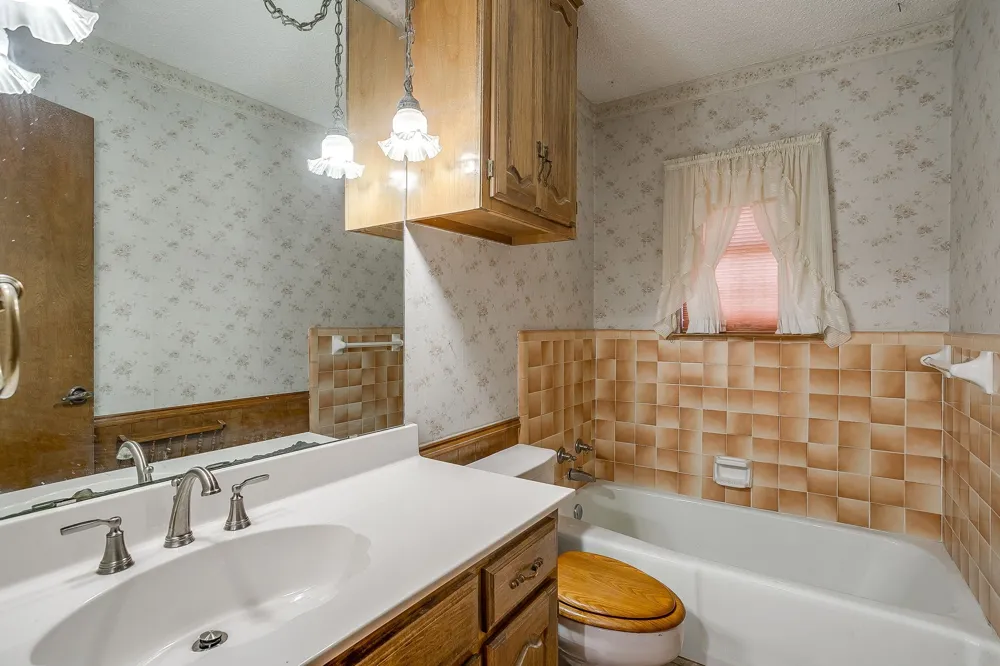1288 Fm 67 Covington, TX 76636
