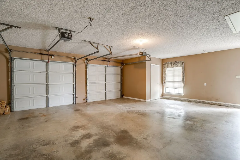 1288 Fm 67 Covington, TX 76636