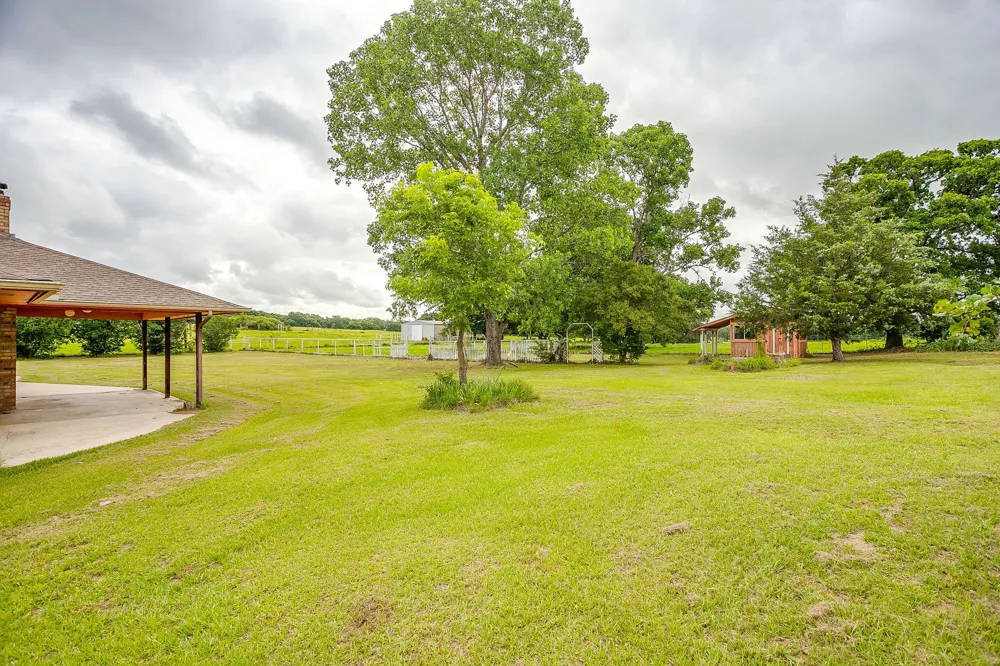 1288 Fm 67 Covington, TX 76636