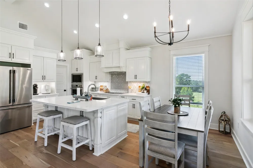 175 Vantage Dr Brookeland, TX 75931