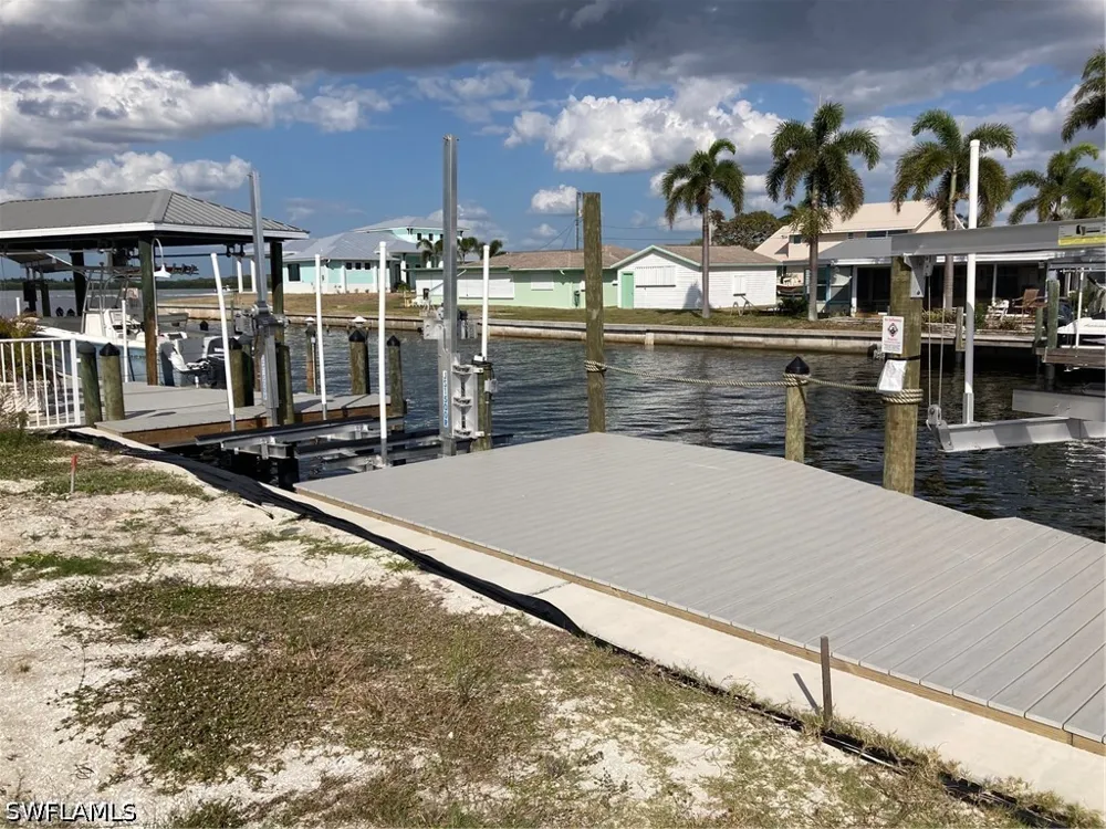 TRIGGERFISH STREET Matlacha, FL 33993