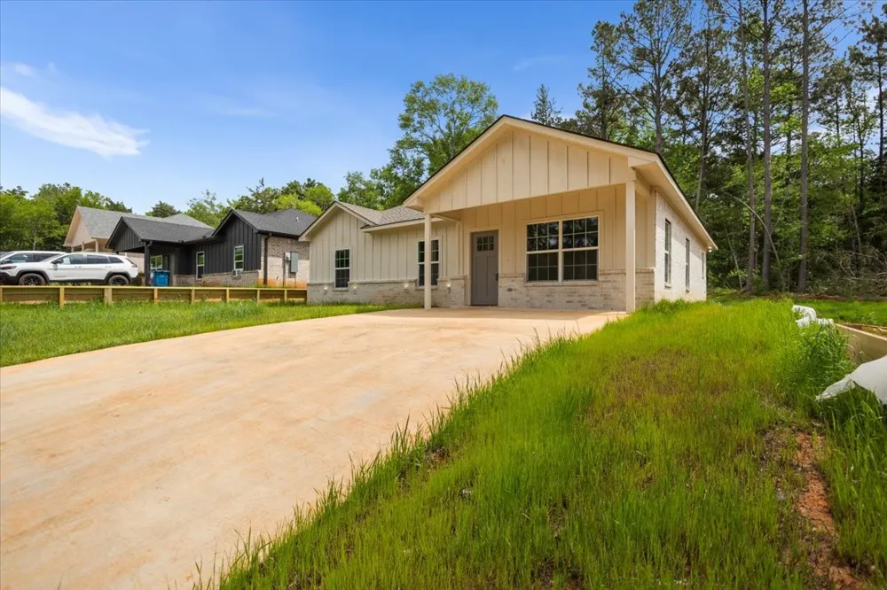812 Grant Street Jacksonville, TX 75766