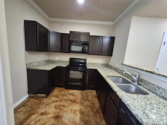 6313 Attucks Lane San Antonio, TX 78238