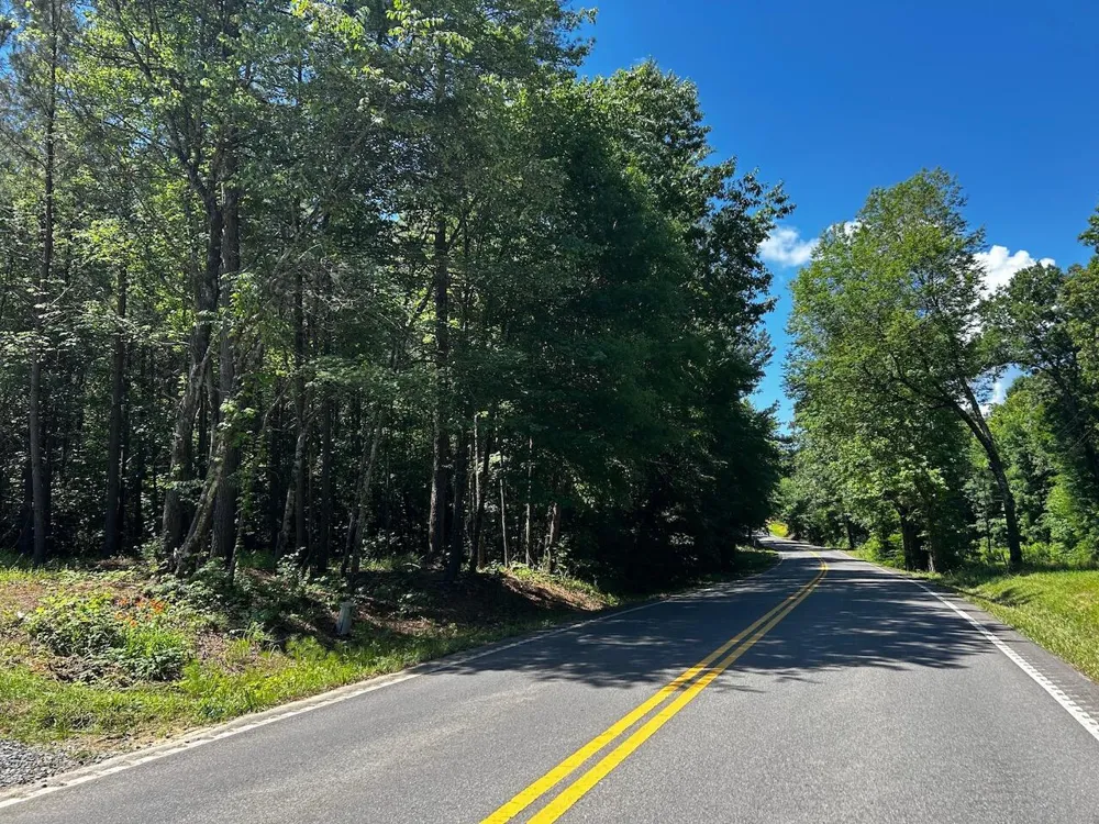 34 State Highway 304 Ten Mile, TN 37880