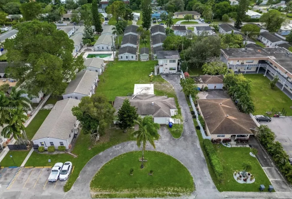 2646 Johnson Street Hollywood, FL 33020