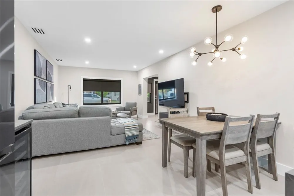 425 NE 25th Street Wilton Manors, FL 33305