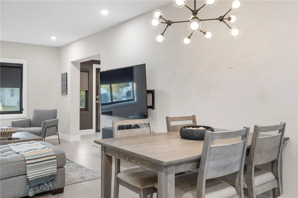 425 NE 25th Street Wilton Manors, FL 33305