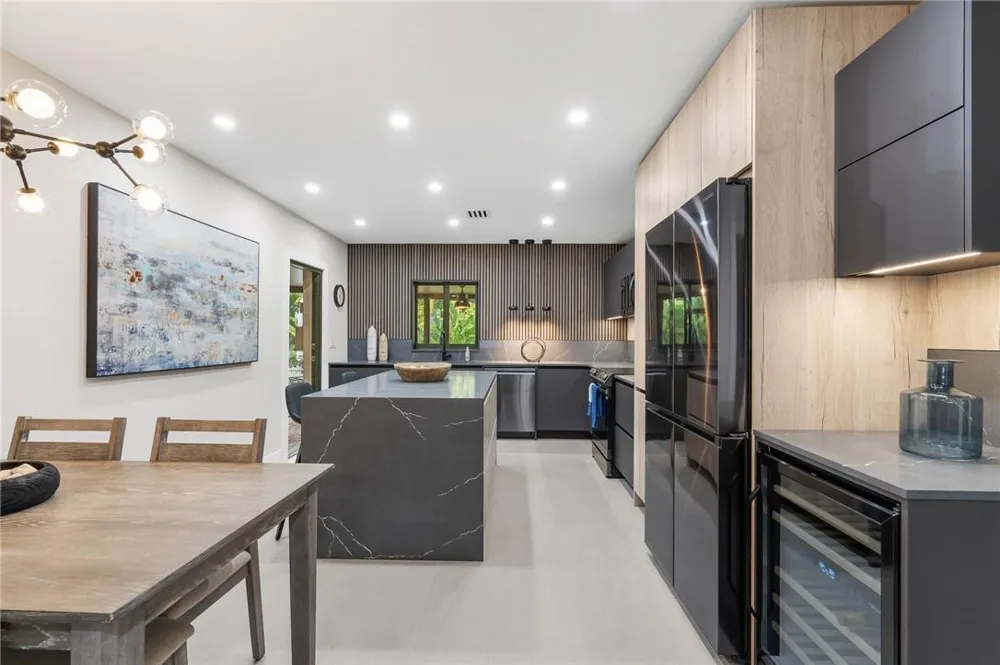 425 NE 25th Street Wilton Manors, FL 33305