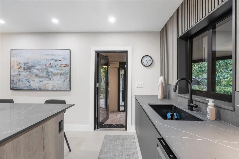 425 NE 25th Street Wilton Manors, FL 33305