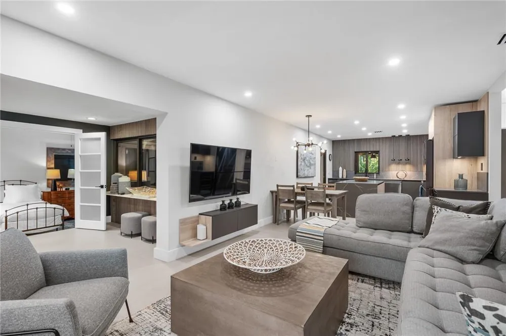 425 NE 25th Street Wilton Manors, FL 33305
