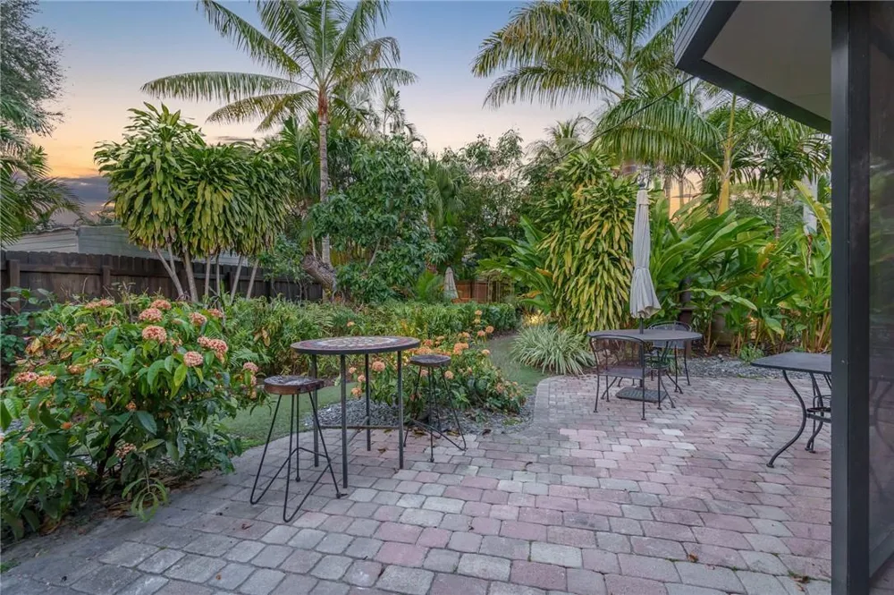 425 NE 25th Street Wilton Manors, FL 33305