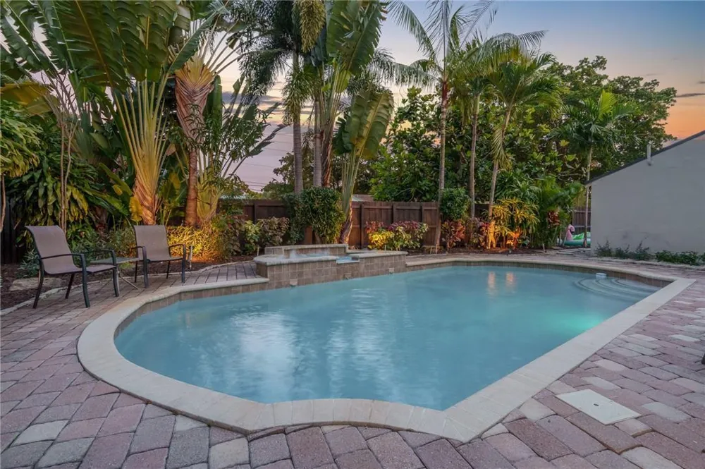 425 NE 25th Street Wilton Manors, FL 33305