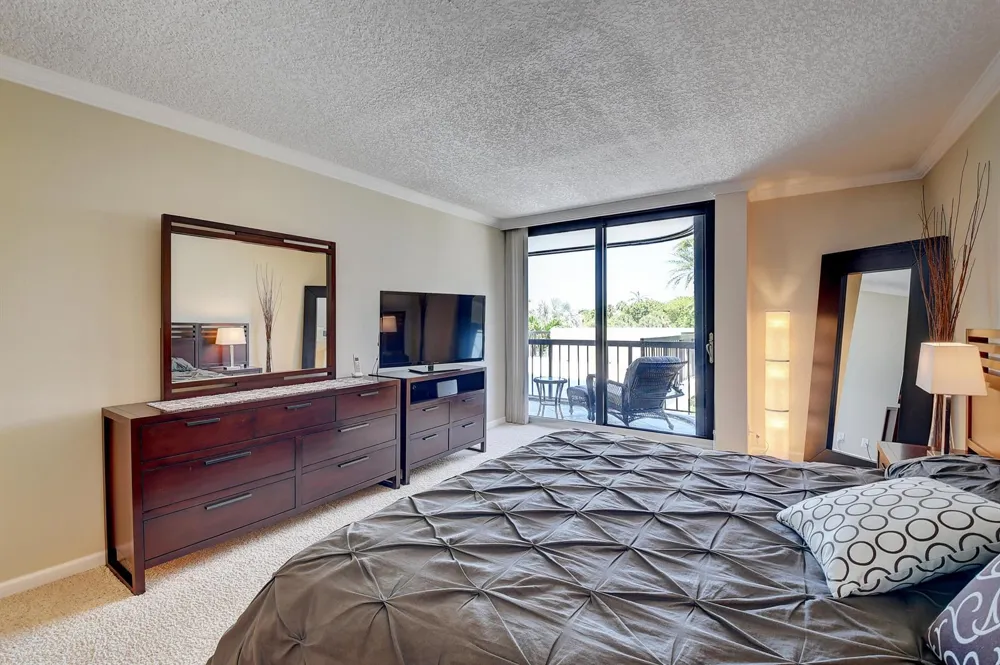 4748 S Ocean Boulevard #203 Highland Beach, FL 33487