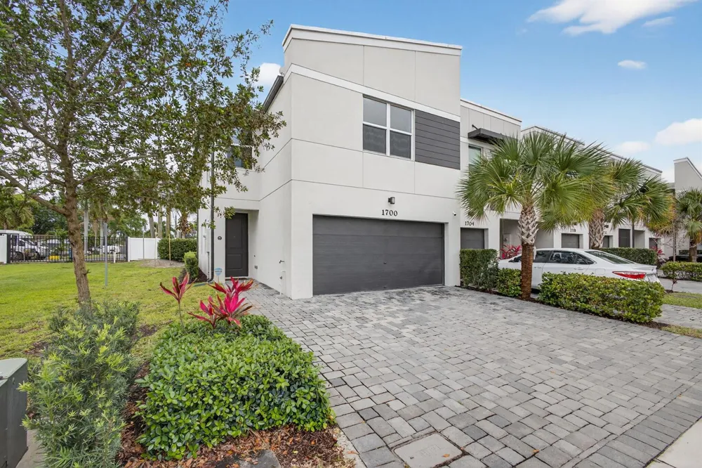 1700 Lindley Street Mangonia Park, FL 33407
