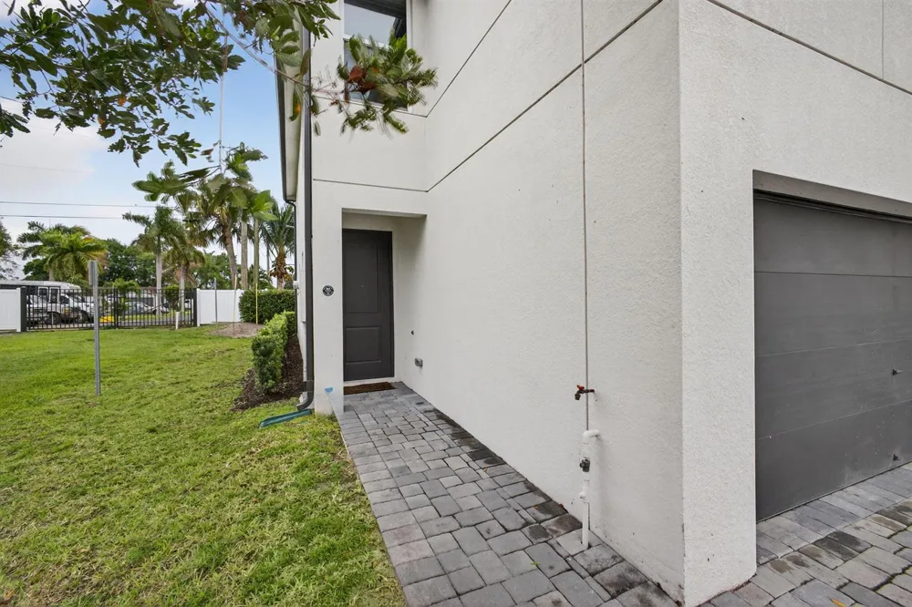 1700 Lindley Street Mangonia Park, FL 33407