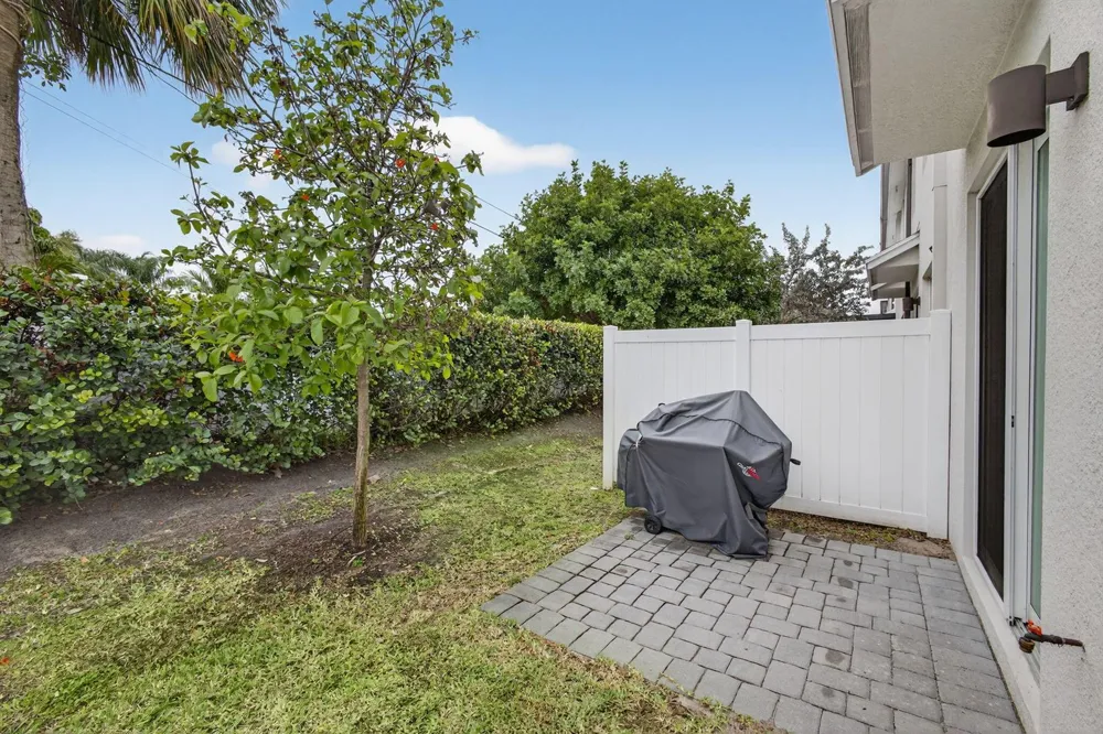 1700 Lindley Street Mangonia Park, FL 33407