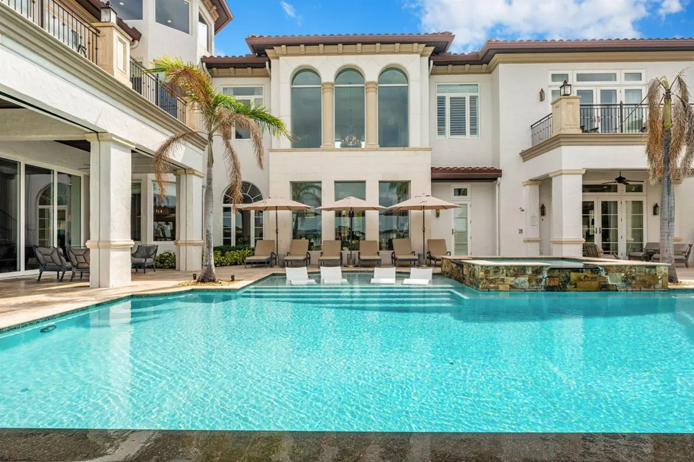 430 Muirfield Loop Kissimmee, FL 34747