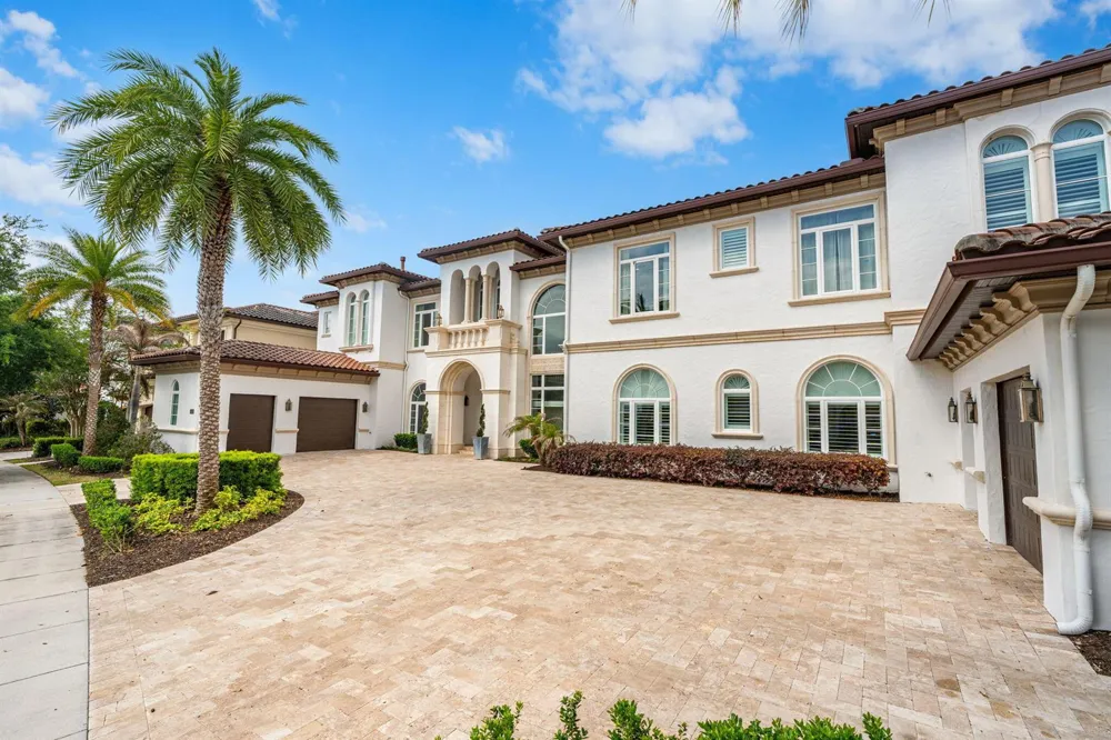 430 Muirfield Loop Kissimmee, FL 34747