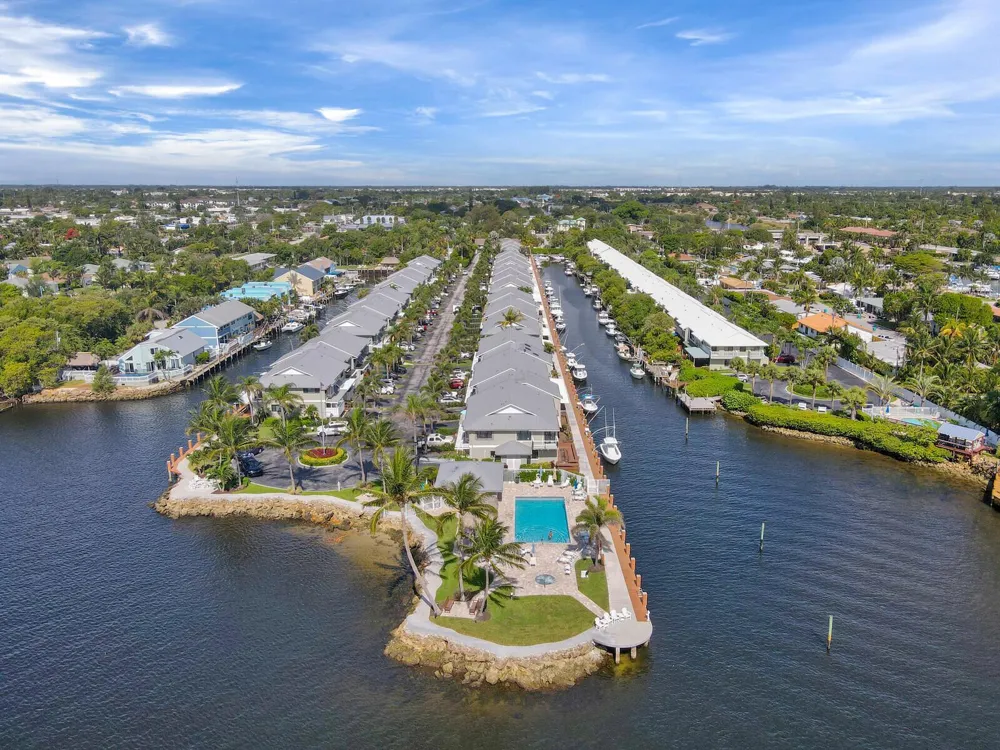 611 NE 12th Terrace #1 Boynton Beach, FL 33435