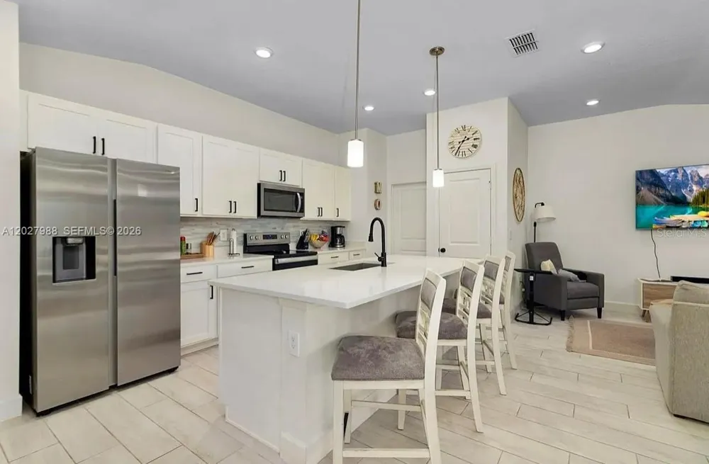 1136 Papaya Cir Davenport, FL 33897