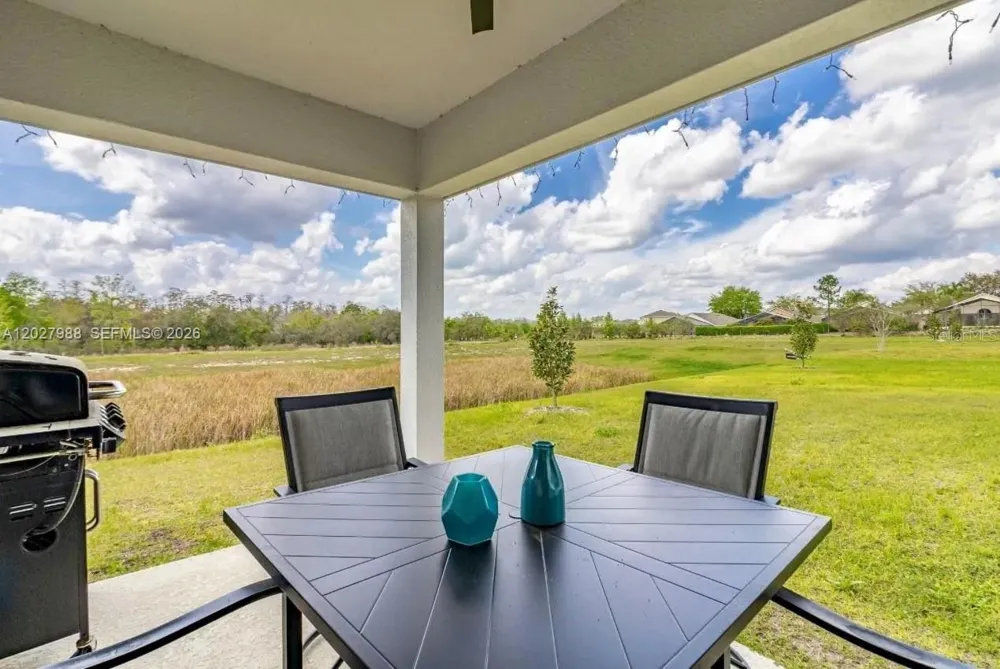 1136 Papaya Cir Davenport, FL 33897