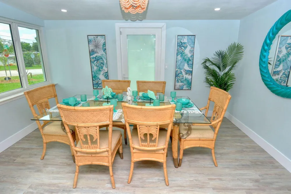 1315 NE Flora Place Jensen Beach, FL 34957