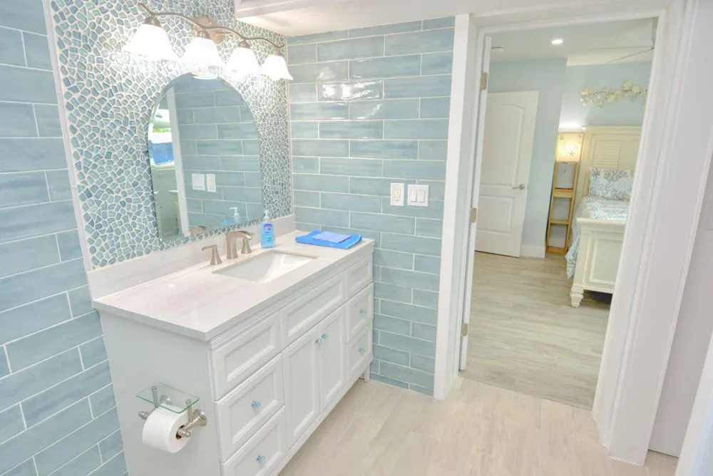 1315 NE Flora Place Jensen Beach, FL 34957