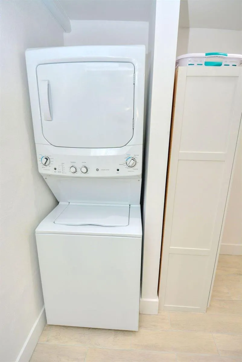 1315 NE Flora Place Jensen Beach, FL 34957