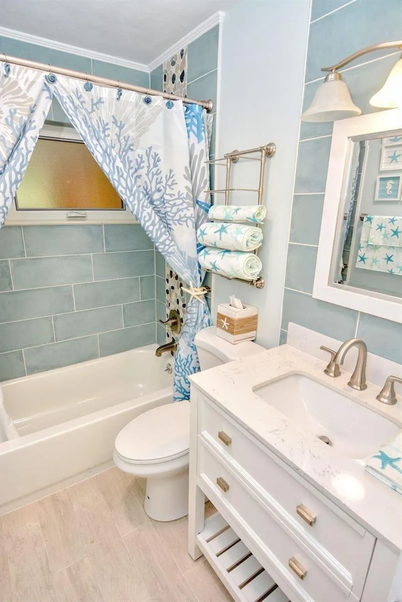 1315 NE Flora Place Jensen Beach, FL 34957