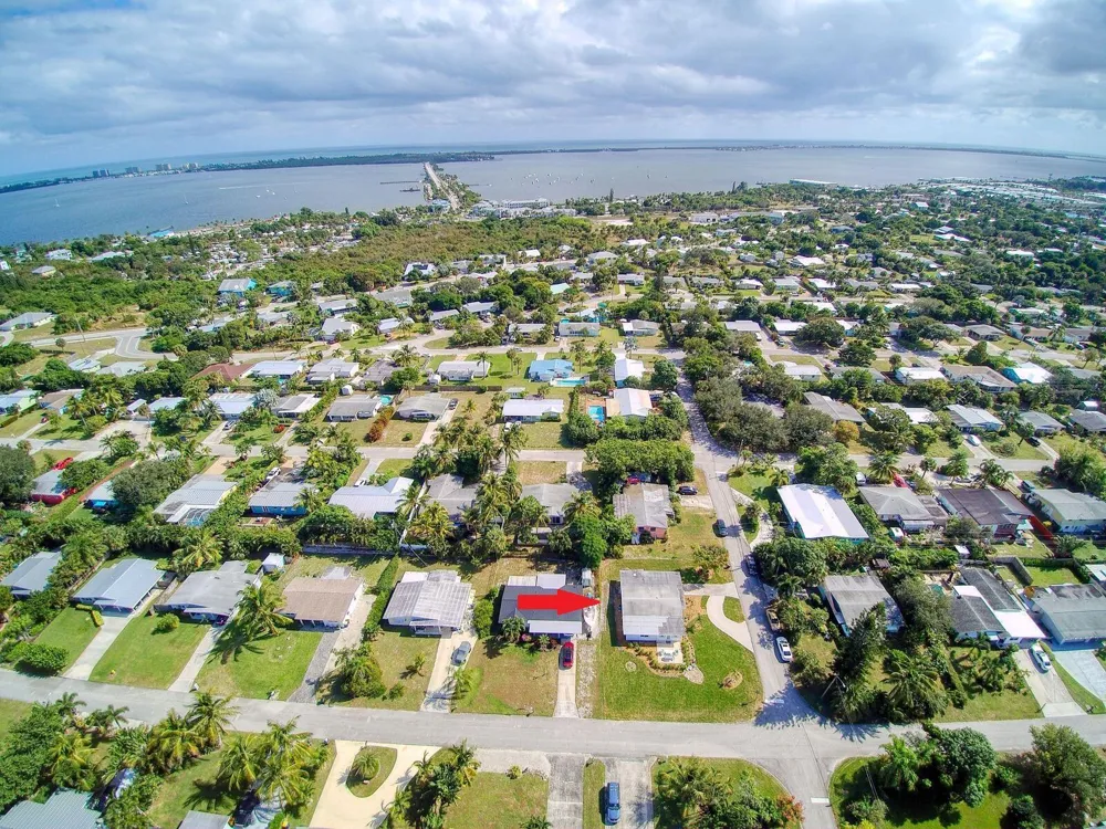 1315 NE Flora Place Jensen Beach, FL 34957