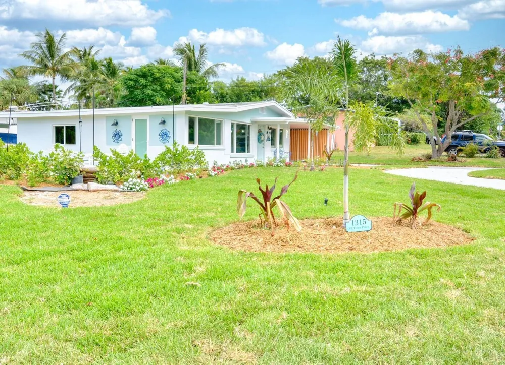 1315 NE Flora Place Jensen Beach, FL 34957