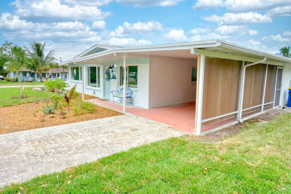 1315 NE Flora Place Jensen Beach, FL 34957