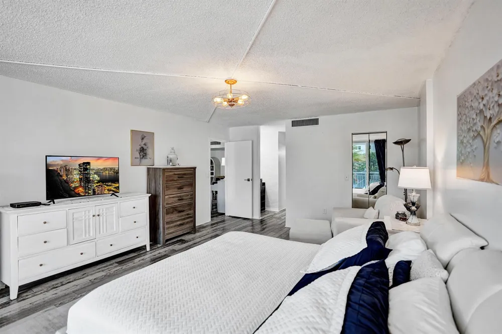3546 S Ocean Boulevard #327 South Palm Beach, FL 33480