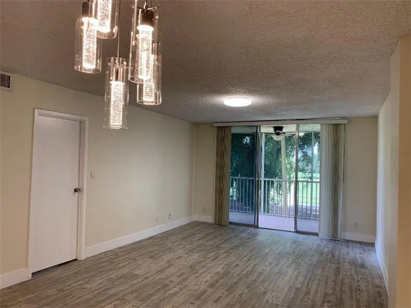 250 Jacaranda Drive #203 Plantation, FL 33324