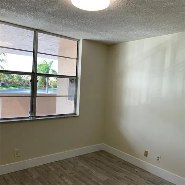 250 Jacaranda Drive #203 Plantation, FL 33324