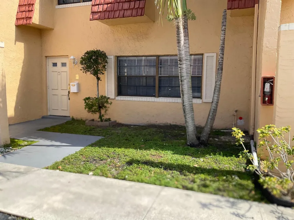 64 Canterbury Lane Tamarac, FL 33319