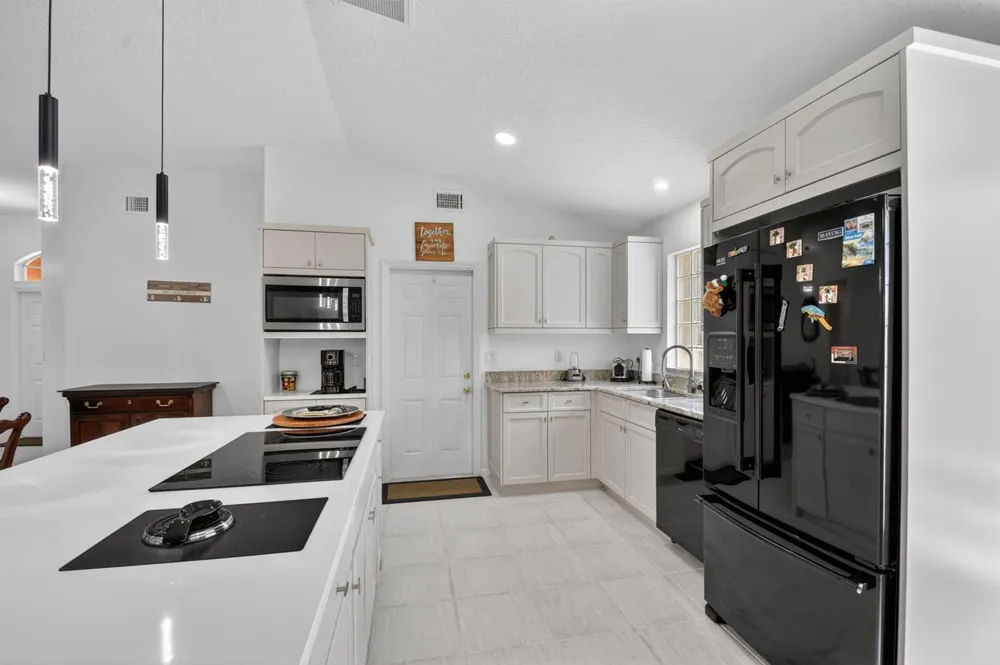 1084 Aspri Way Riviera Beach, FL 33418