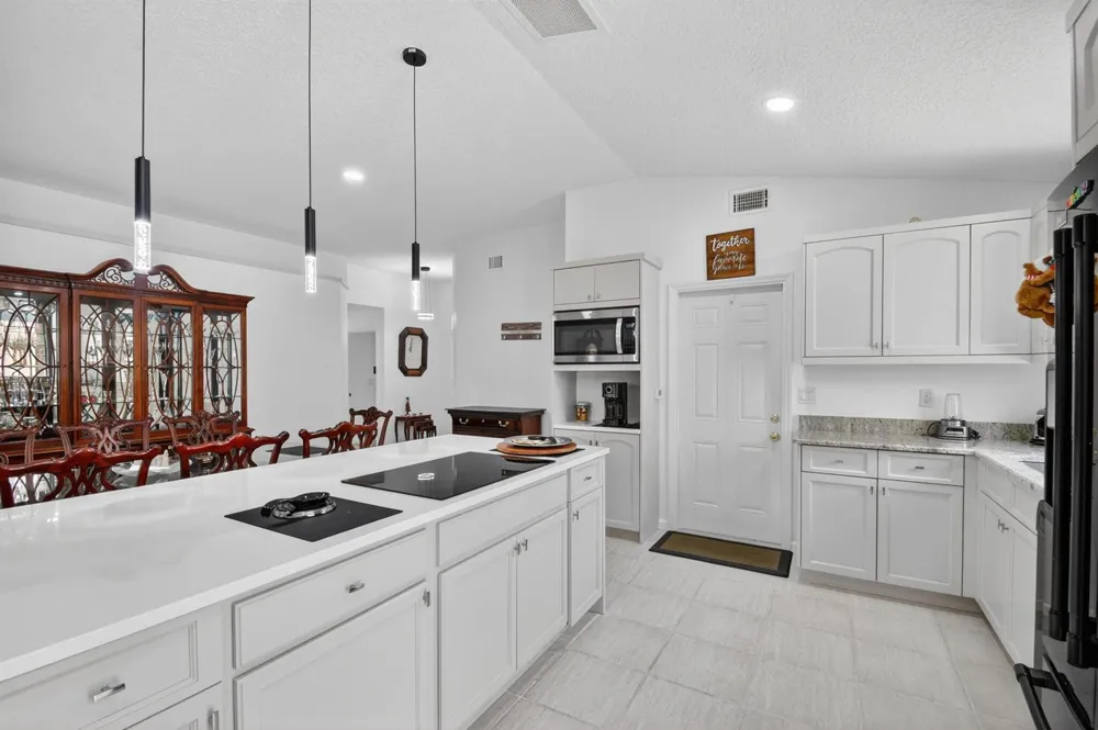 1084 Aspri Way Riviera Beach, FL 33418